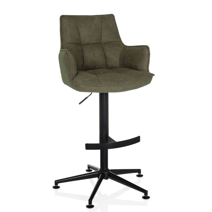 Hopeiset baarijakkarat keittiön tiskillä Hopeiset baarijakkarat keittiön tiskillä